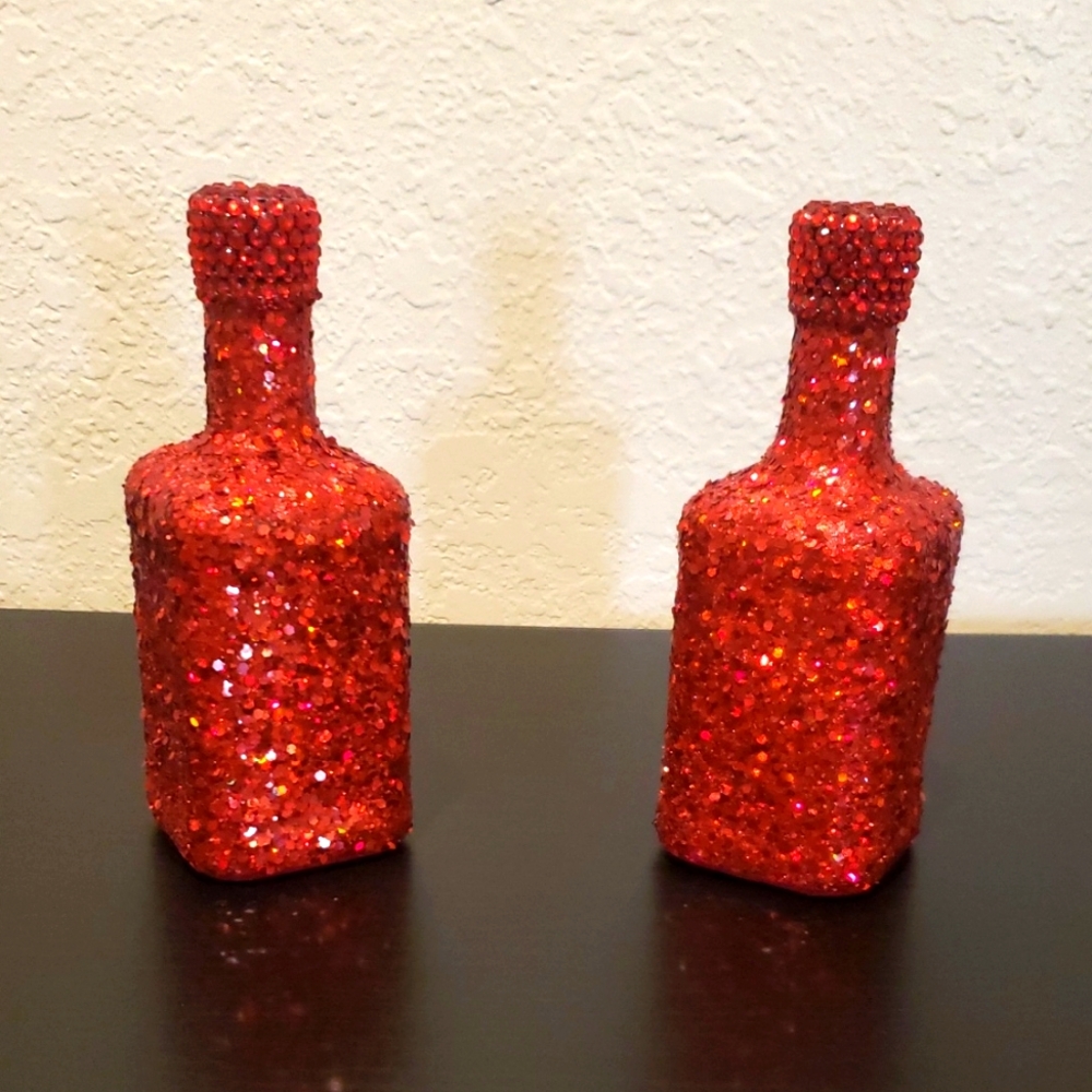 Sparkling Red Glitter Bottles : Bottles by Chanbursai